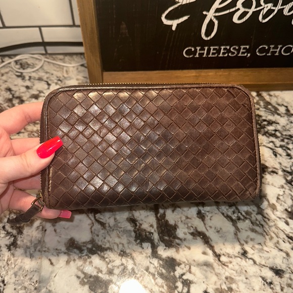 Bottega Veneta Brown Zip Around Long Wallet - Picture 1 of 5